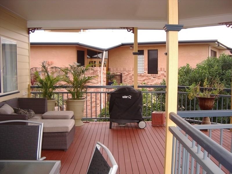 15 Woodgate Street, Ferny Hills QLD 4055