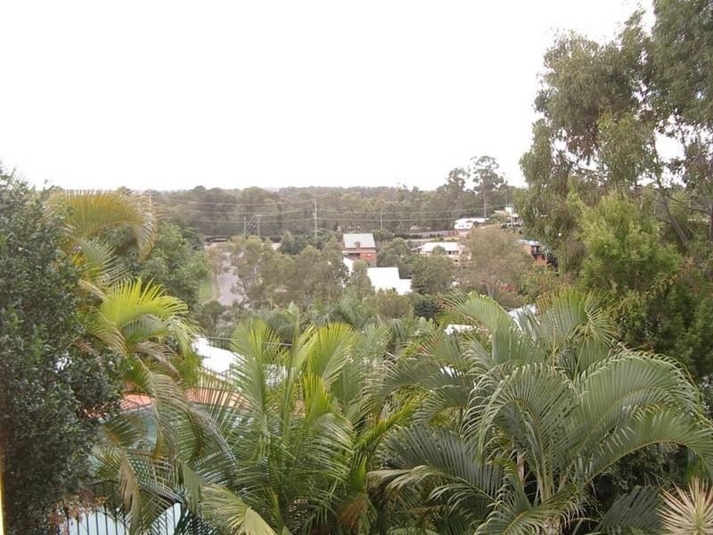 15 Woodgate Street, Ferny Hills QLD 4055