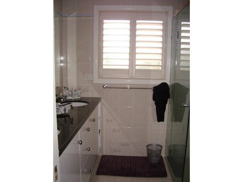 15 Woodgate Street, Ferny Hills QLD 4055