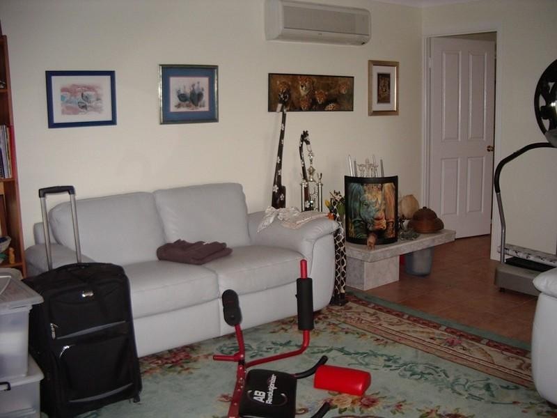 15 Woodgate Street, Ferny Hills QLD 4055