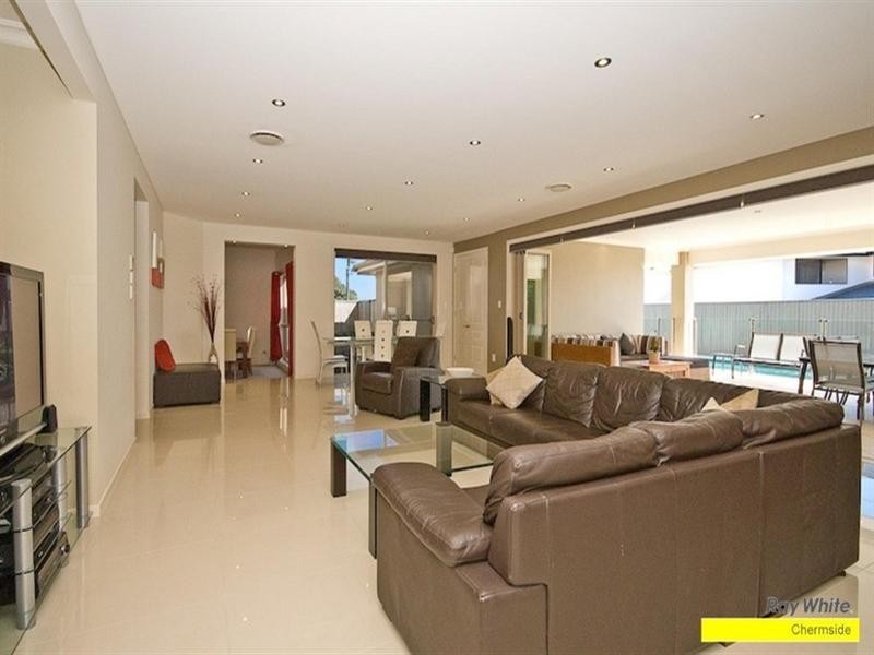 Bridgeman Downs QLD 4035