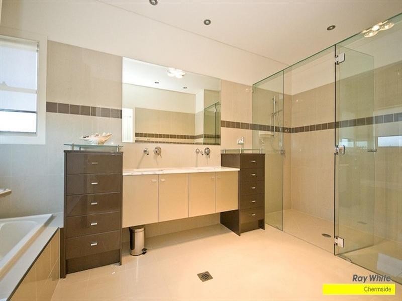 Bridgeman Downs QLD 4035