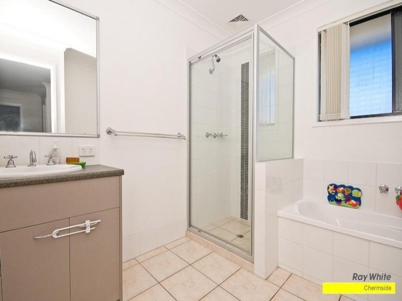 33 Diamond Avenue, Kallangur QLD 4503