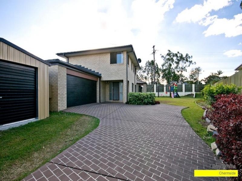 33 Diamond Avenue, Kallangur QLD 4503
