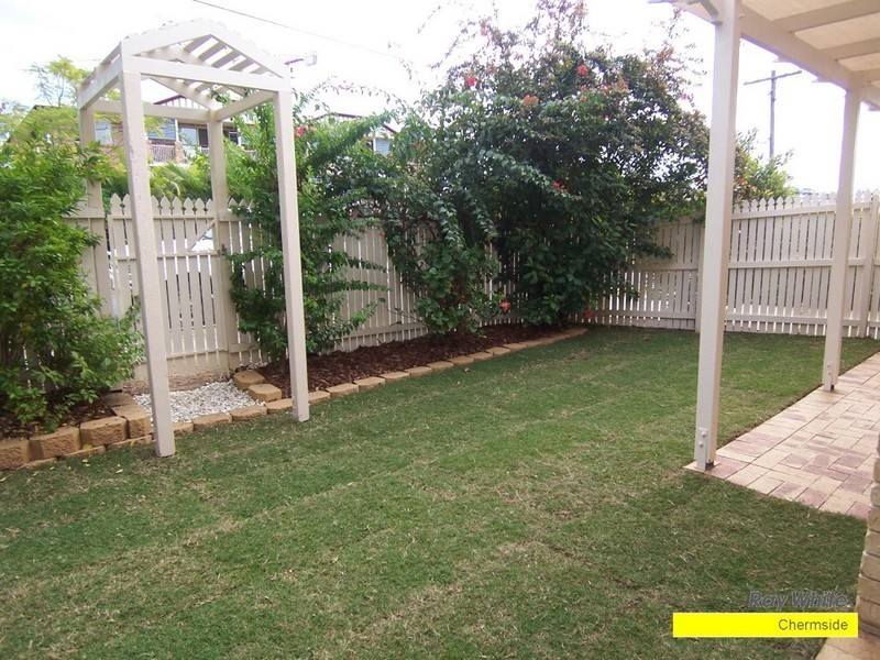 4/12 Greenbank Street, Chermside QLD 4032