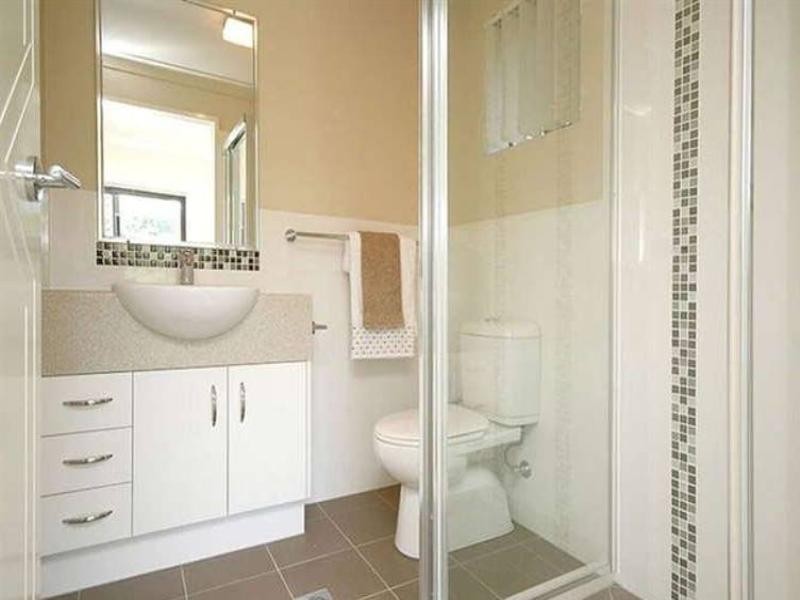 2/12 Landsborough Avenue, Scarborough QLD 4020