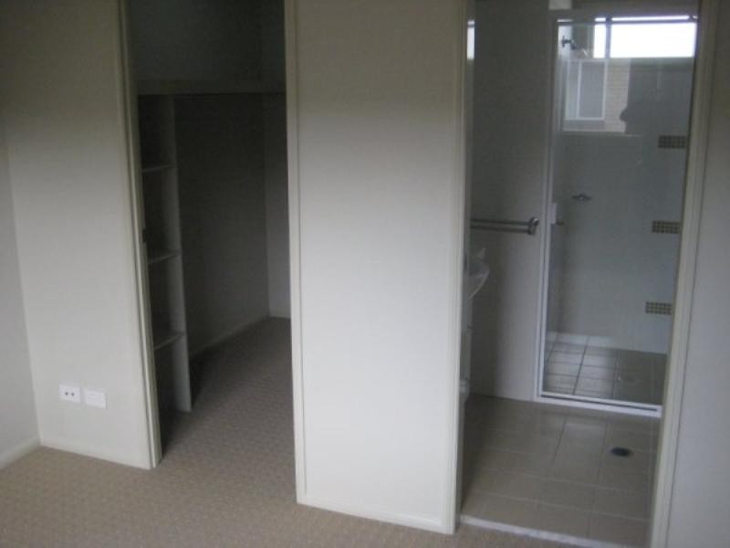 2/10 Church Road, Zillmere QLD 4034