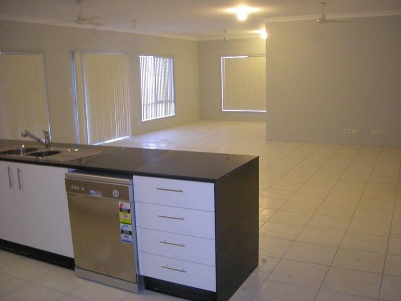 19 Singleton Place, Bald Hills QLD 4036