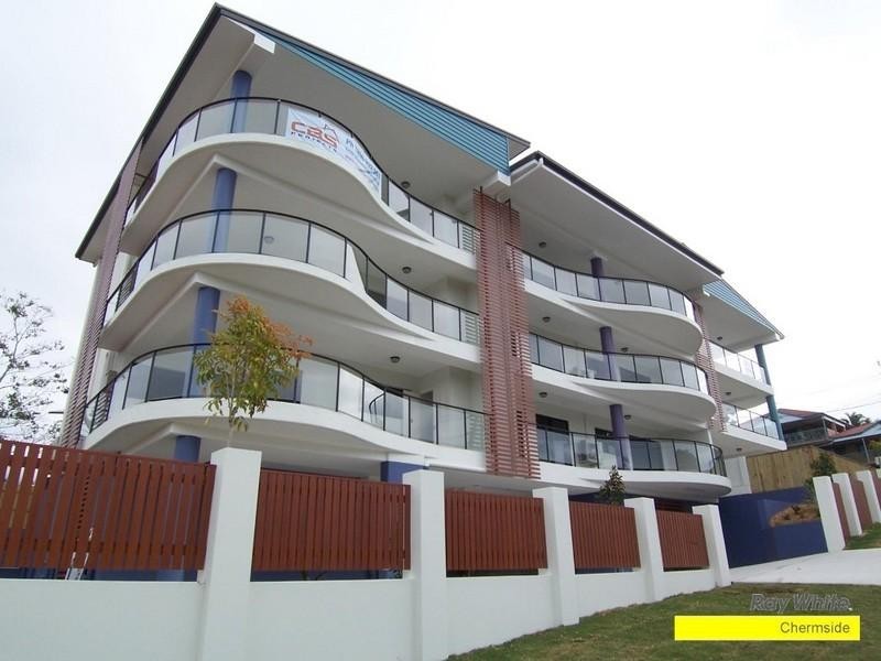 2/20 Rainey Street, Chermside QLD 4032