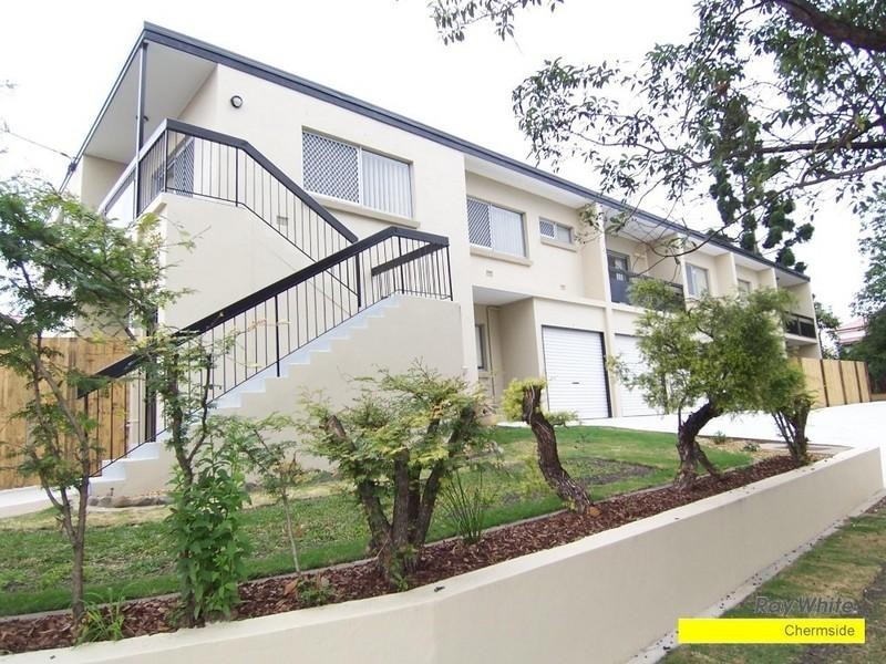 2/1 Eighth Avenue, Kedron QLD 4031