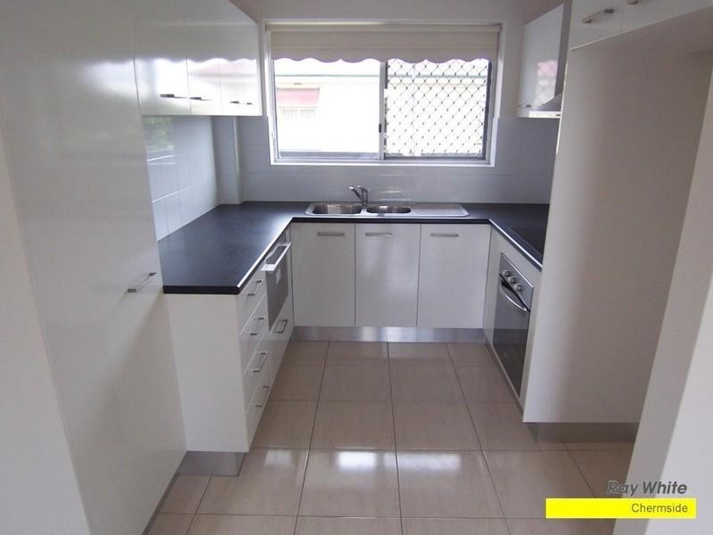 2/1 Eighth Avenue, Kedron QLD 4031