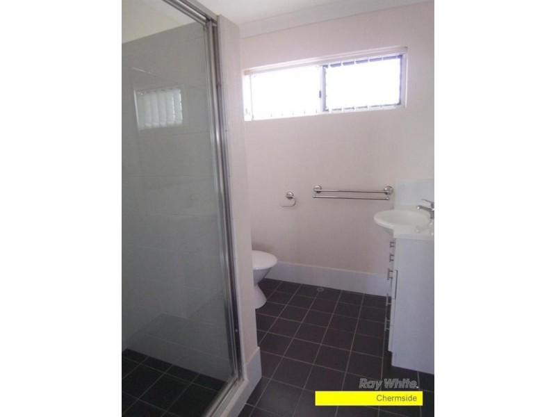 2/1 Eighth Avenue, Kedron QLD 4031