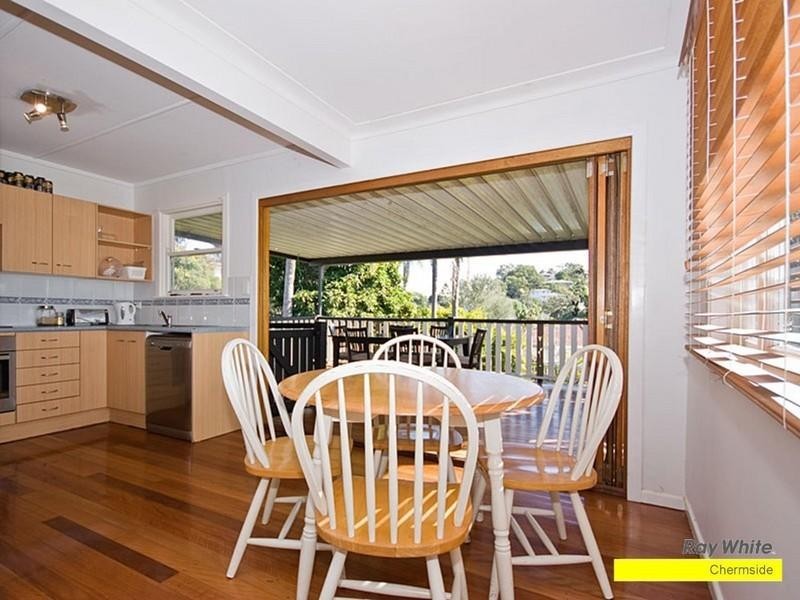 26 Heilbromm Street, Stafford Heights QLD 4053