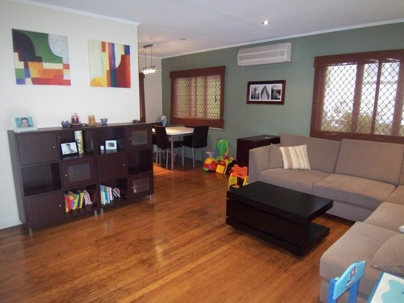 20 Redbourne Street, Chermside West QLD 4032