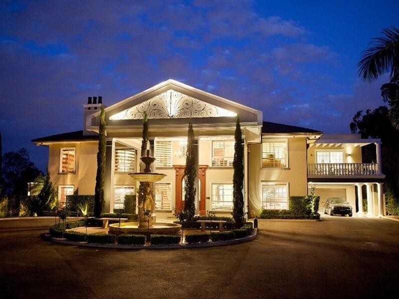 12 Clear Mountain Road, Cashmere QLD 4500