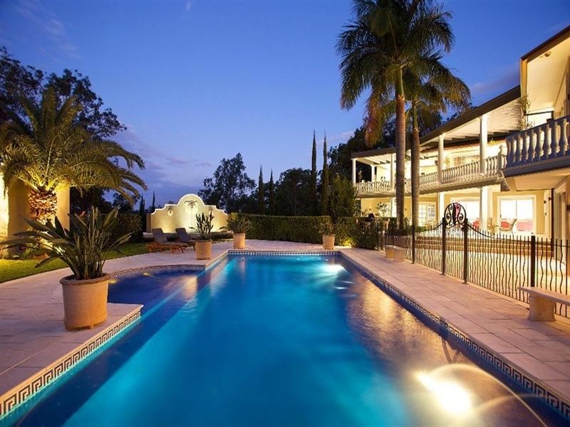 12 Clear Mountain Road, Cashmere QLD 4500