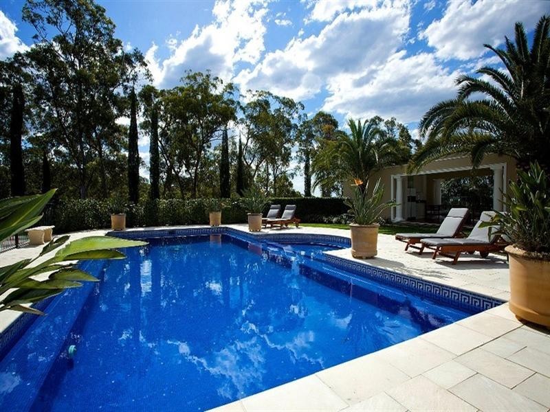 12 Clear Mountain Road, Cashmere QLD 4500