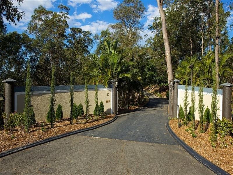 12 Clear Mountain Road, Cashmere QLD 4500
