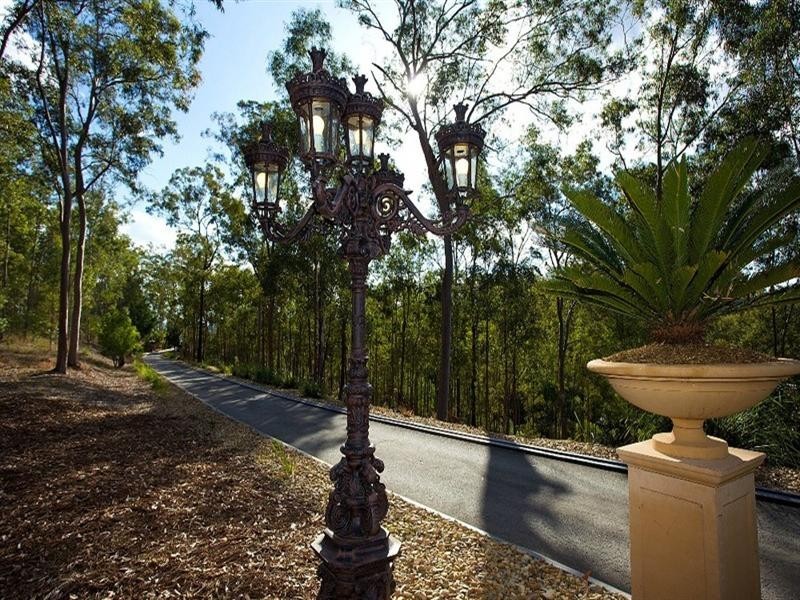 12 Clear Mountain Road, Cashmere QLD 4500