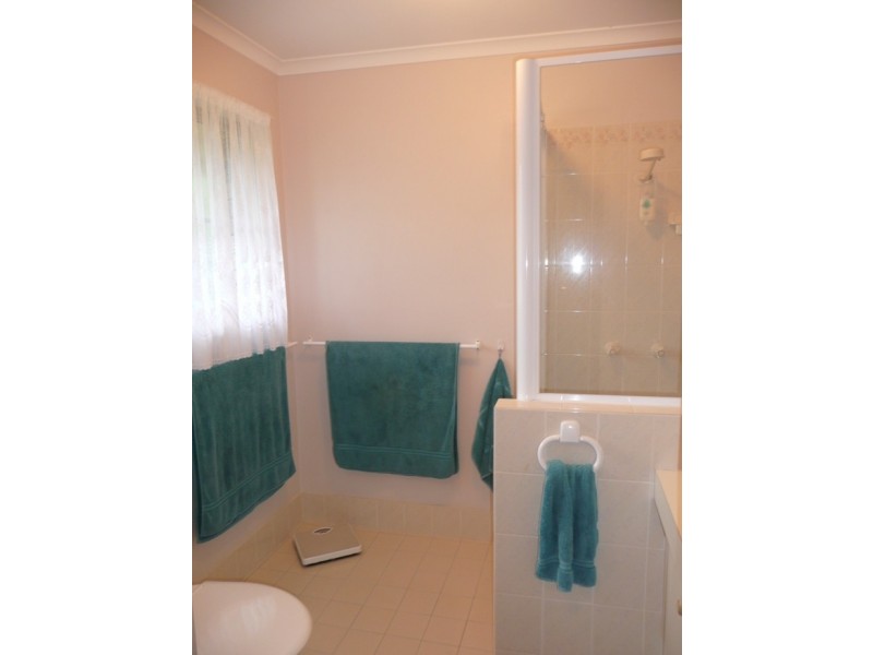 11 Heath Court, Cashmere QLD 4500