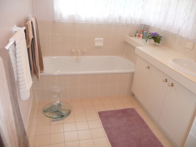 11 Heath Court, Cashmere QLD 4500