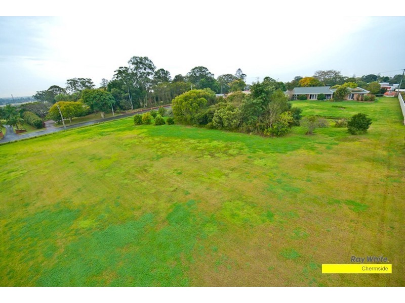 392 & 398 Bridgeman Road, Bridgeman Downs QLD 4035