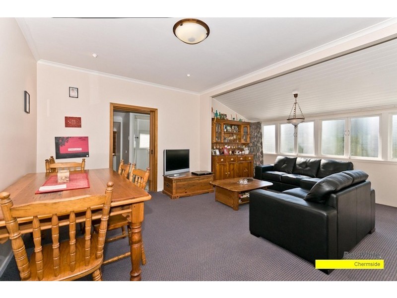 15 Shackleton Street, Kedron QLD 4031