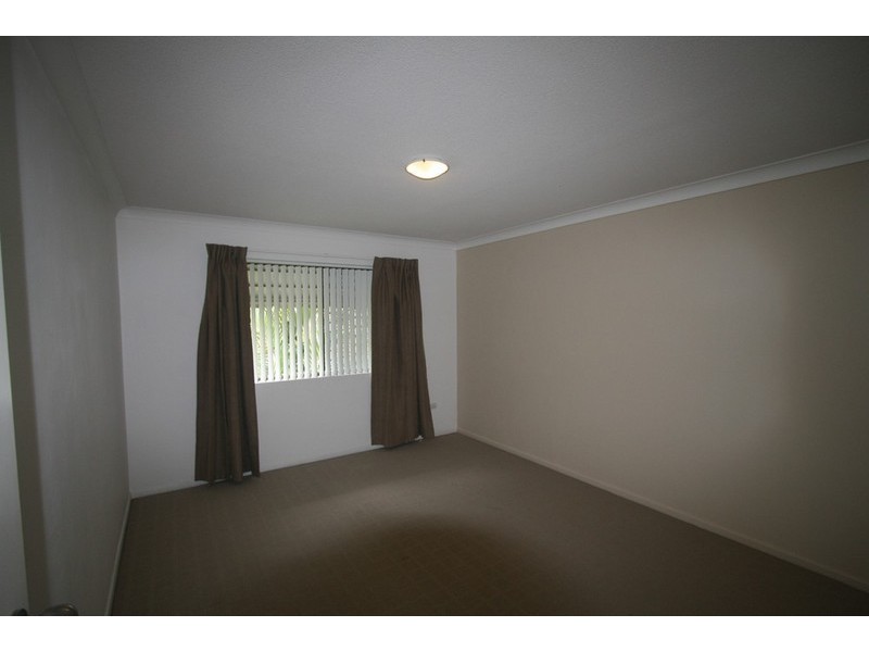 2/64 Norman Drive, Chermside QLD 4032
