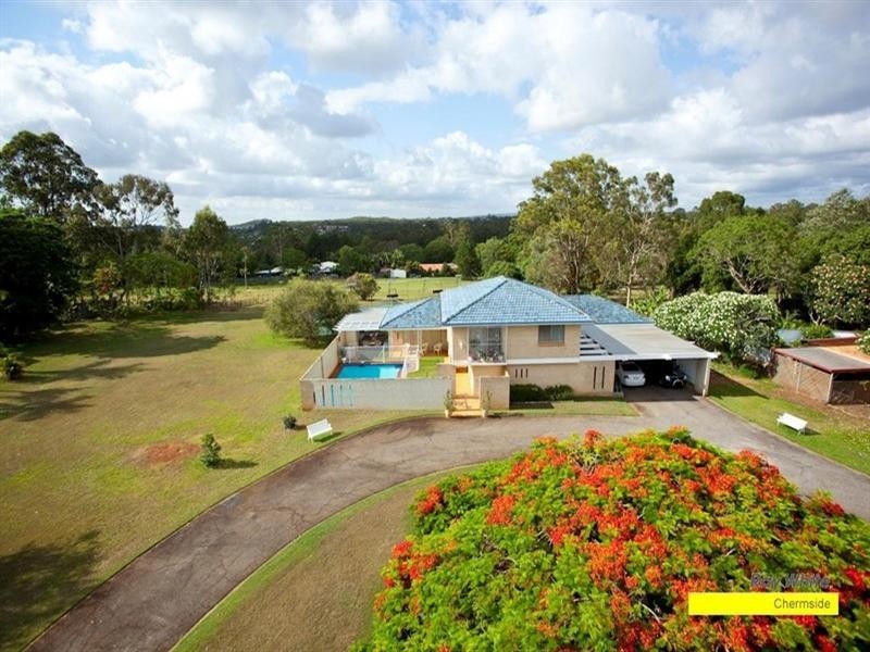 222 Graham Road, Bridgeman Downs QLD 4035