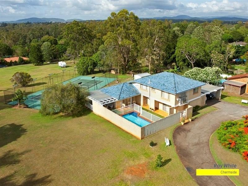 222 Graham Road, Bridgeman Downs QLD 4035