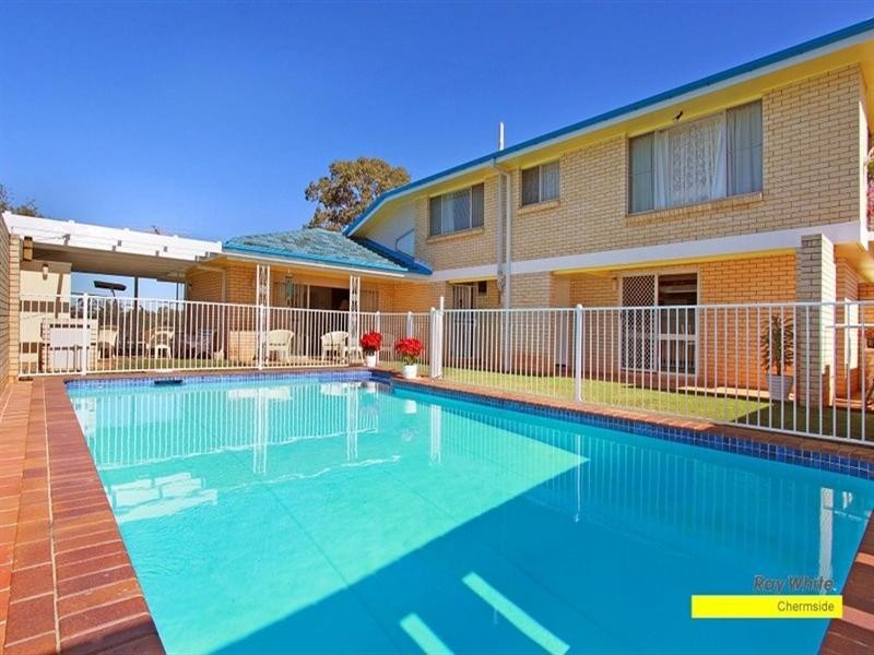 222 Graham Road, Bridgeman Downs QLD 4035