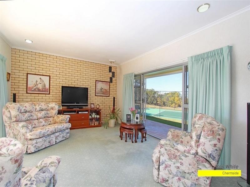 222 Graham Road, Bridgeman Downs QLD 4035