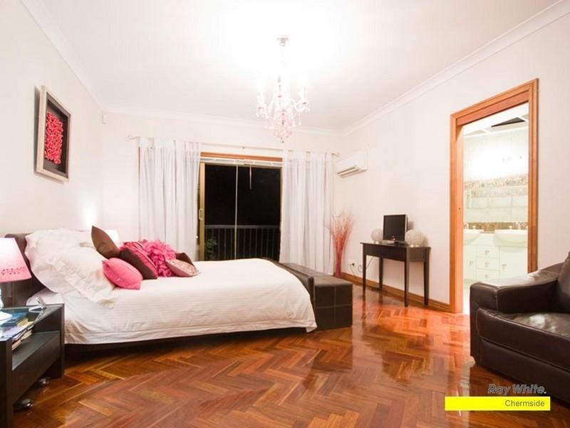 96 Idonia Street, Bridgeman Downs QLD 4035