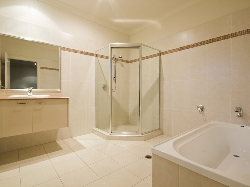 56 Travorten Drive, Bridgeman Downs QLD 4035