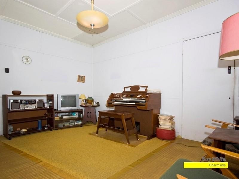 10 Oates Street, Kedron QLD 4031