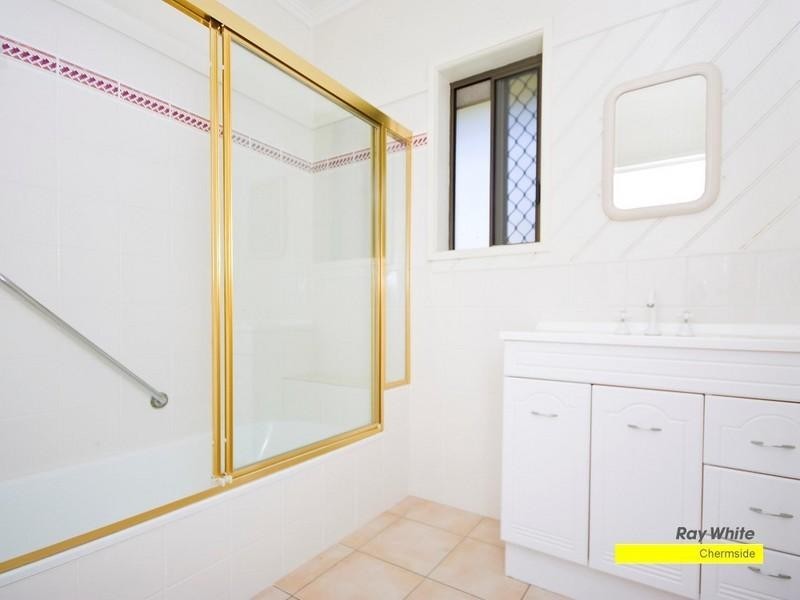 19 Rangeview Street, Aspley QLD 4034