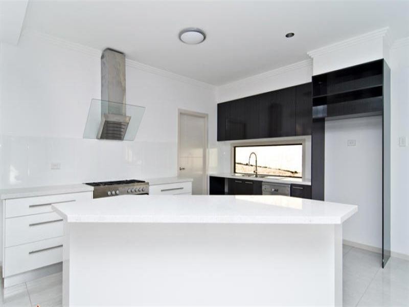 10A Amott Street, Stafford Heights QLD 4053