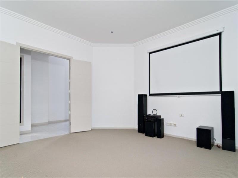 10A Amott Street, Stafford Heights QLD 4053