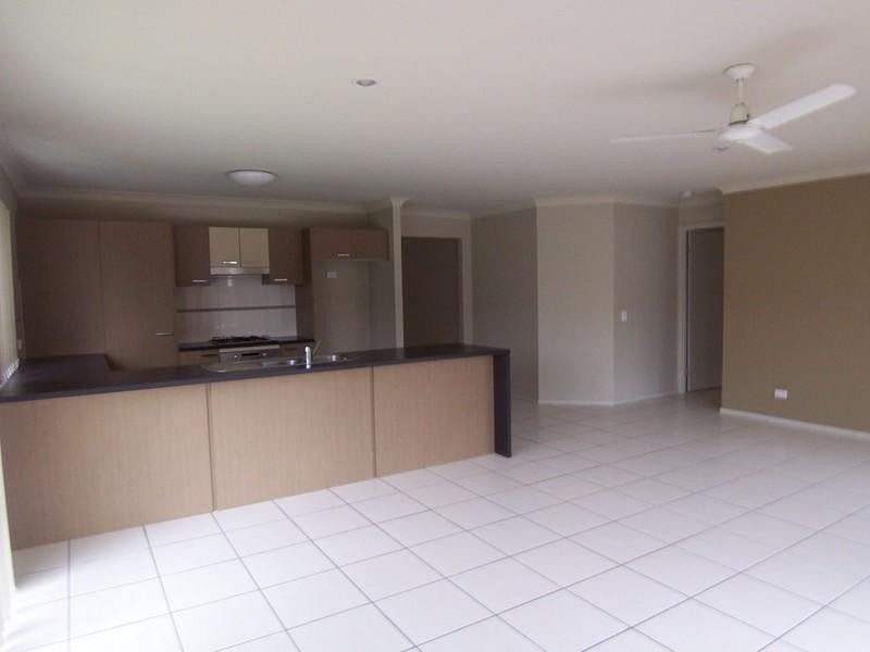 43 Waterlily Circuit, Carseldine QLD 4034