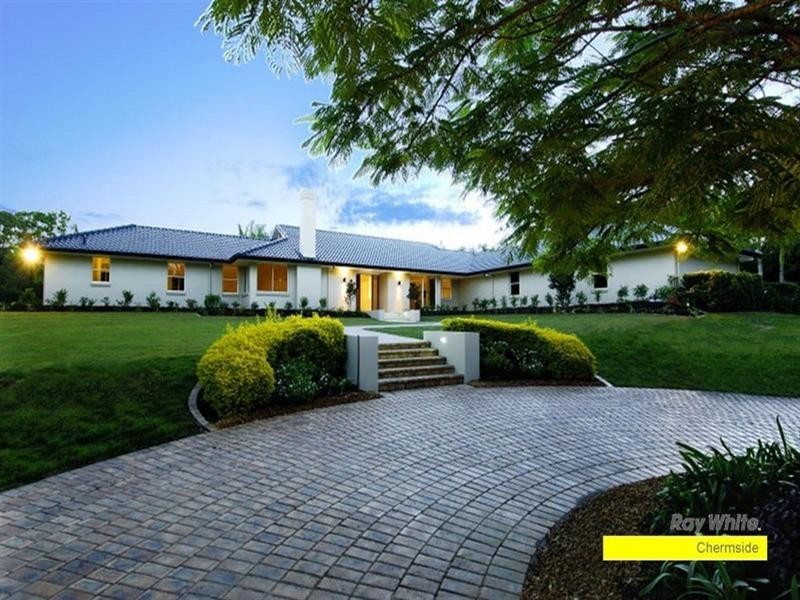 94 Tiverton Place, Bridgeman Downs QLD 4035