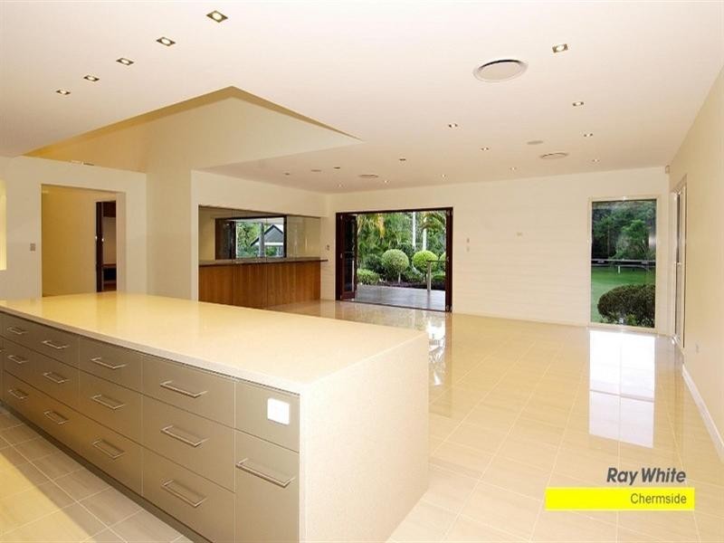 94 Tiverton Place, Bridgeman Downs QLD 4035