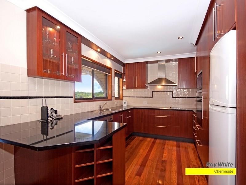 6 Poitier Street, Mcdowall QLD 4053