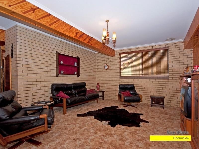 6 Poitier Street, Mcdowall QLD 4053