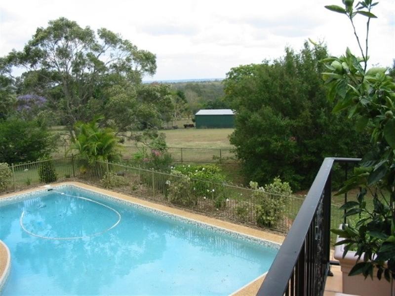 18 Cowie Road, Carseldine QLD 4034