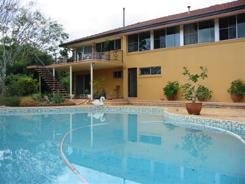 18 Cowie Road, Carseldine QLD 4034