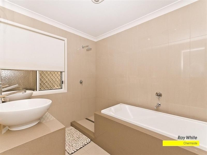 Bridgeman Downs QLD 4035