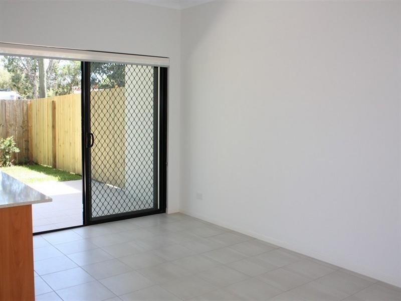 2/12 Seeney Street, Zillmere QLD 4034