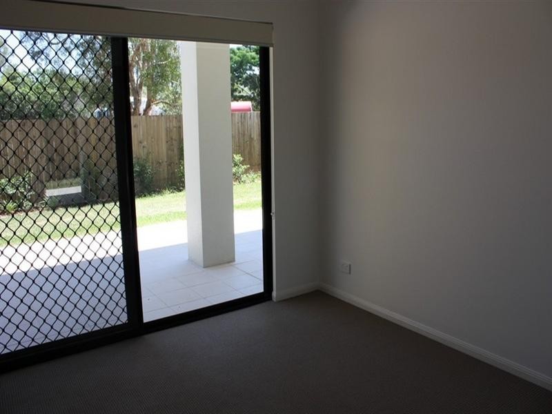 2/12 Seeney Street, Zillmere QLD 4034