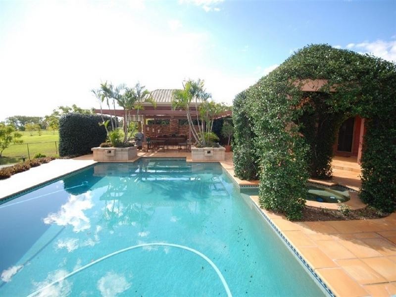 19 Priestly Road, Bridgeman Downs QLD 4035