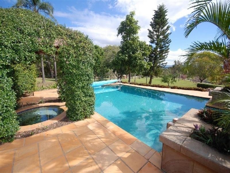 19 Priestly Road, Bridgeman Downs QLD 4035